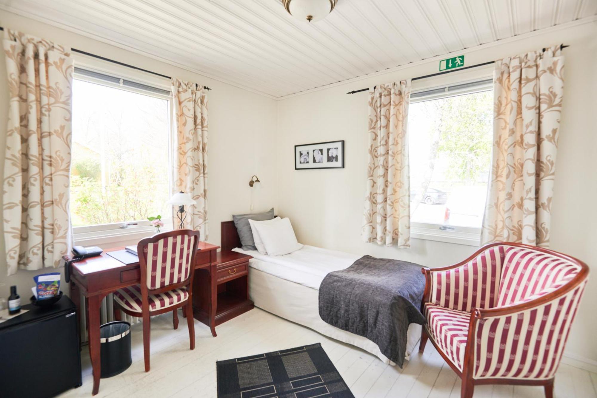 Hotell Bjoerkhaga Mullsjo Exterior photo